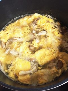 卵と舞茸のコンソメスープ-レシピのメイン写真