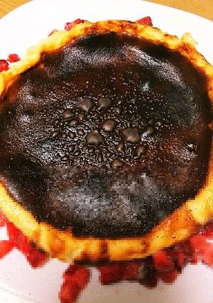 超簡単バスク風チーズケーキ(๑♡ᴗ♡๑)-レシピのメイン写真