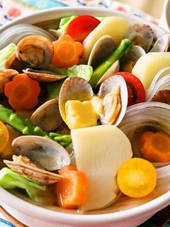 マロニーとあさりのコンソメバター鍋-レシピのメイン写真