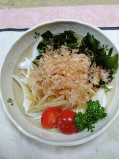 新玉ねぎのワカメおかか和え-レシピのメイン写真