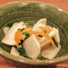 A picture of かぶの柚子味噌あえ.