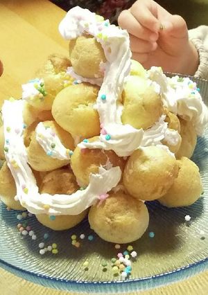 プチシューでタワー-レシピのメイン写真