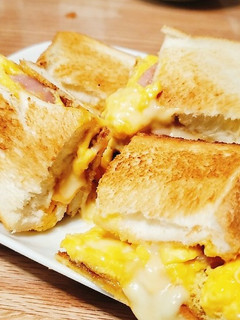 韓国屋台風 チーズハムトースト-レシピのメイン写真