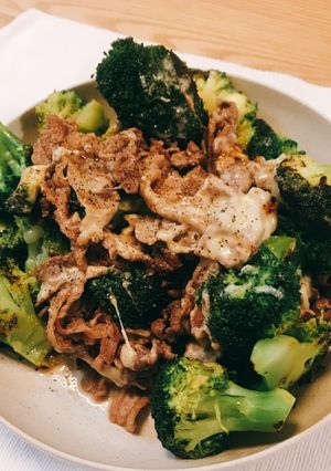 牛肉とブロッコリーのチーズ炒め-レシピのメイン写真