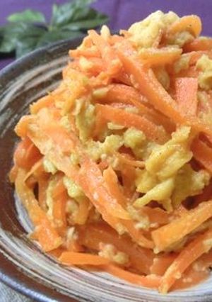 冷めても美味しい♪味噌バター人参しりしり-レシピのメイン写真