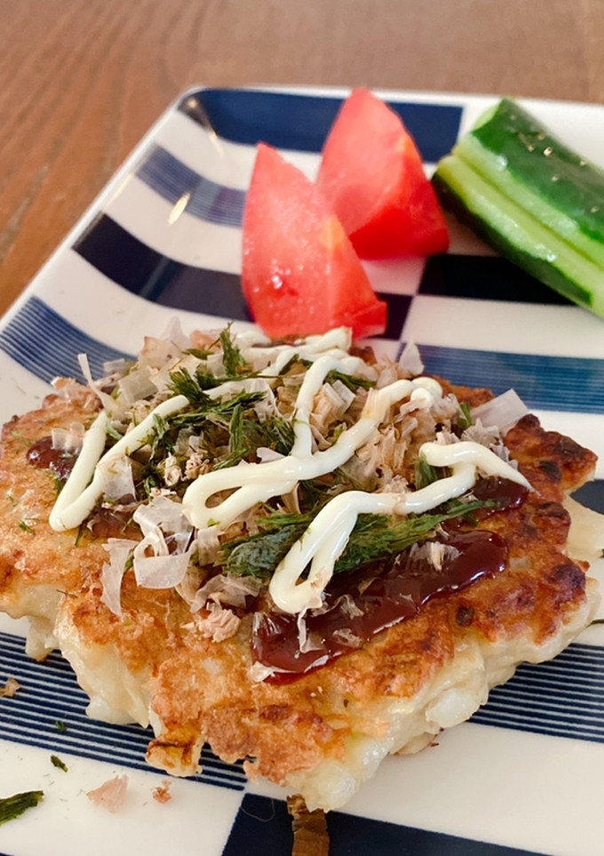 片手で玉ねぎとにんにくのお好み焼き彡-レシピのメイン写真