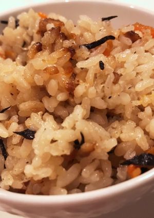 我が家の定番！ひじきの炊き込みご飯-レシピのメイン写真