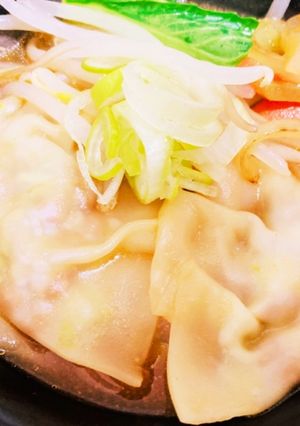 餃子の皮で！簡単納豆ワンタン味噌ラーメン-レシピのメイン写真