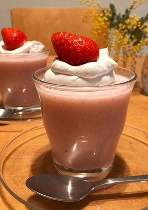 苺といちご牛乳のプリン-レシピのメイン写真