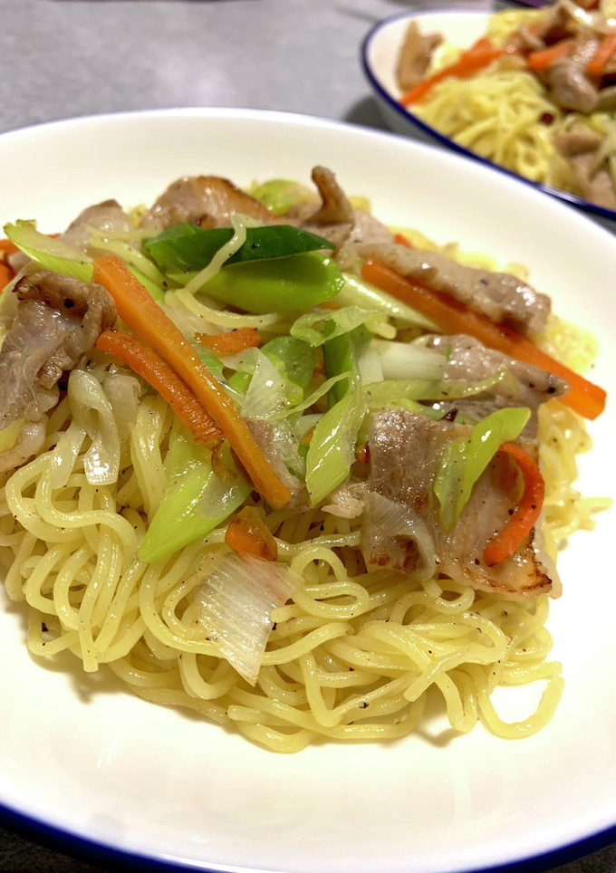 ネギがたっぷり！塩焼きそば-レシピのメイン写真