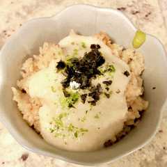 รูปของ おでんの残りつゆで茶飯麦とろろごはん