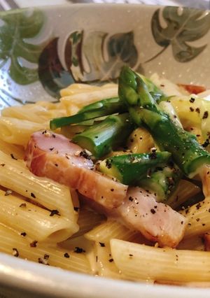 アスパラとベーコンのチーズクリームパスタ-レシピのメイン写真