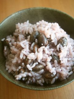 炊飯器で簡単!黒豆ご飯♪黒豆が甘く美味♪-レシピのメイン写真