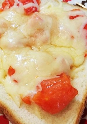 ルビートマト活用①チーズトースト-レシピのメイン写真