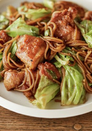 鶏肉とキャベツの甘辛炒めそば-レシピのメイン写真