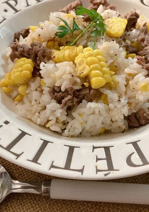 牛肉&とうもろこしのガーリックライス-レシピのメイン写真