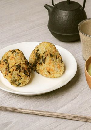 幸せをにぎる◎ピリ辛高菜の焼きおにぎり-レシピのメイン写真