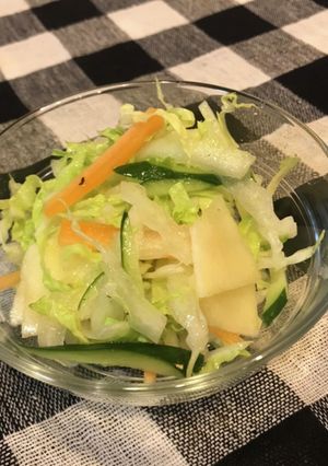簡単　白菜とりんごのさっぱりしたサラダ-レシピのメイン写真