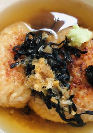 芳ばしさ香る焼きおにぎりのお茶漬け-レシピのメイン写真