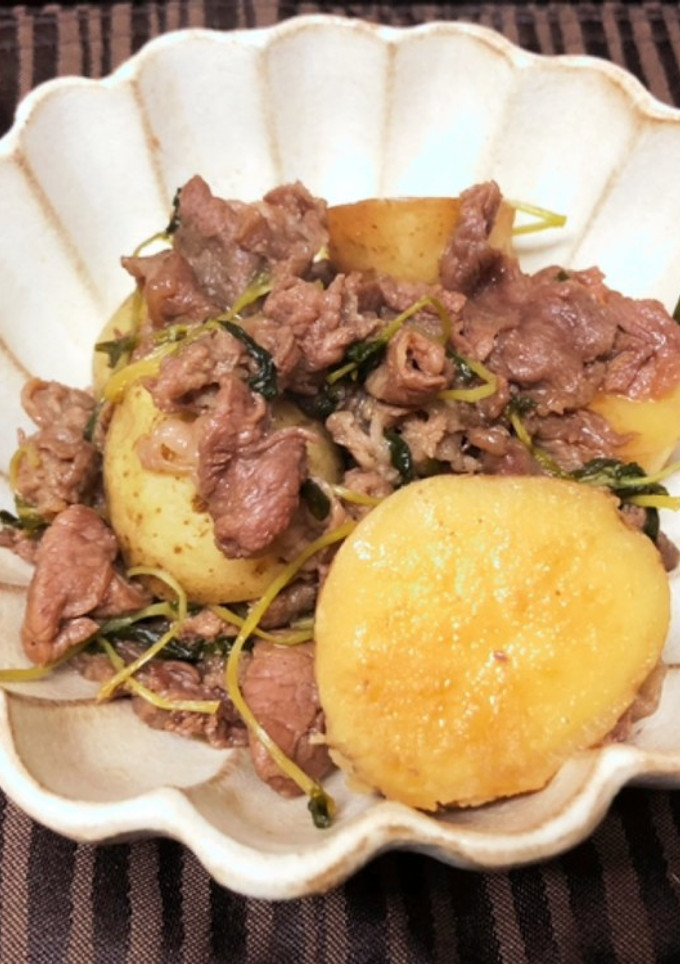 新じゃがと牛肉と豆苗の甘辛炒め煮-レシピのメイン写真