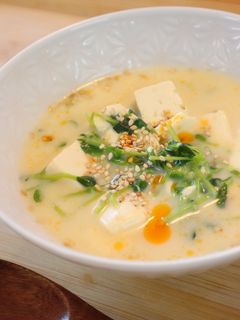 豆腐たっぷり豆苗の豆乳スープ-レシピのメイン写真