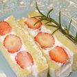 苺とマシュマロのサンドイッチ