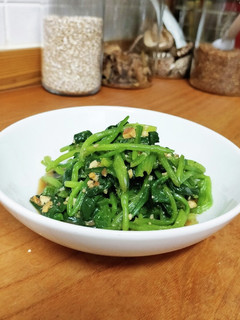 ほうれん草とナッツの醤油麹和え-レシピのメイン写真