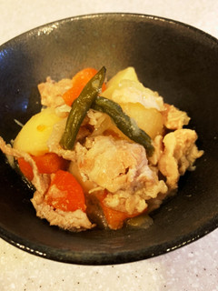 ストウブ 塩麹肉じゃが-レシピのメイン写真