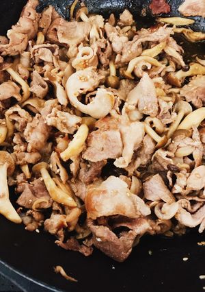 簡単！絶品！豚肉としめじの生姜ポン酢炒め-レシピのメイン写真