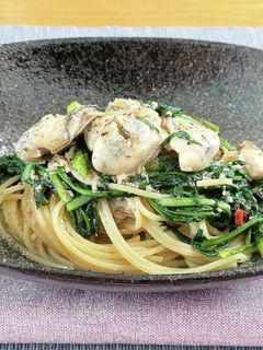 牡蠣と春菊の和風パスタ-レシピのメイン写真