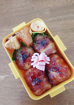 照り照り肉巻きおにぎり弁当♪-レシピのメイン写真