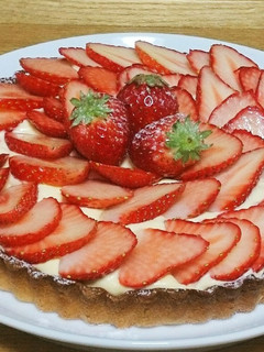 クリームたっぷり♪苺タルト-レシピのメイン写真