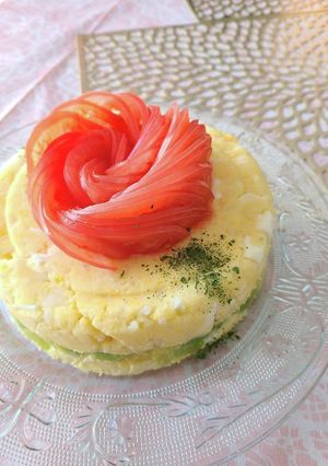 たまごとポテトのサラダ　バラのケーキ風-レシピのメイン写真