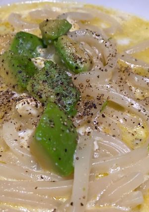 アボカドクリームうどん-レシピのメイン写真