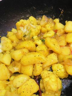 ポテトとカリフラワーのカレー(アルゴビ)-レシピのメイン写真