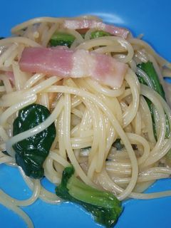 フライパン一つでほうれん草の和風パスタ-レシピのメイン写真