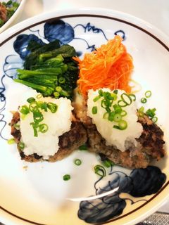 簡単すぎっ!きのこたっぷり和風ハンバーグ-レシピのメイン写真