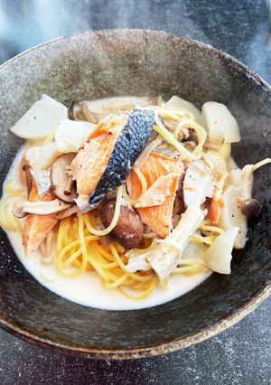 サケとカブのミルクスープパスタ-レシピのメイン写真