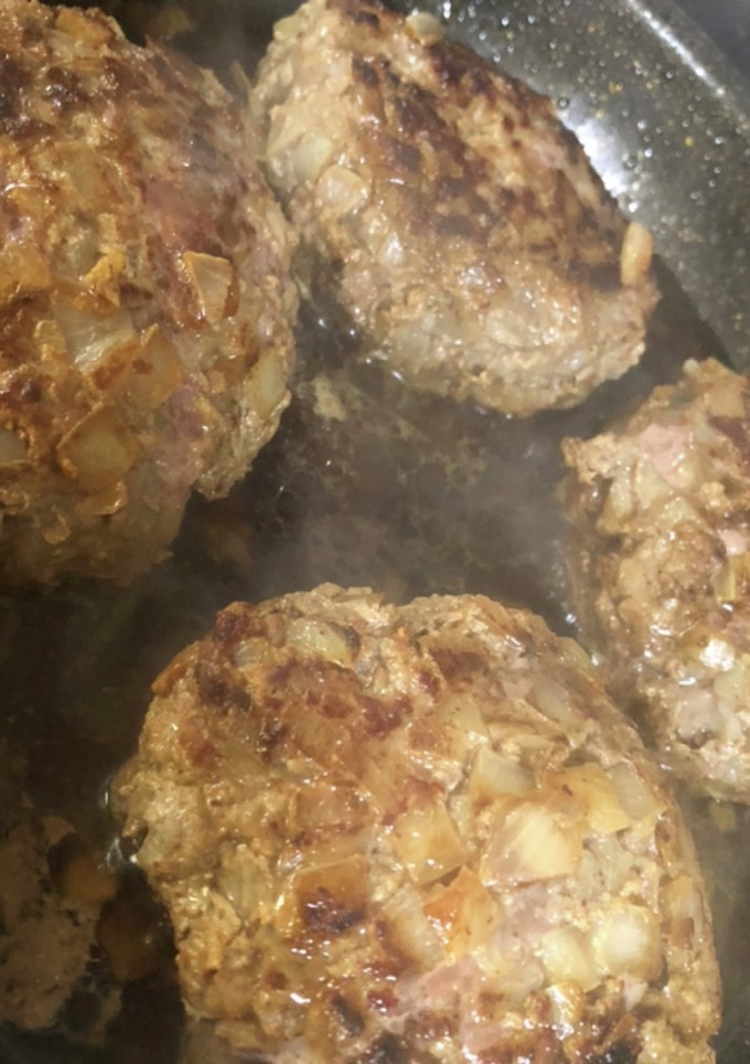 簡単シャキシャキ玉ねぎのハンバーグ-レシピのメイン写真