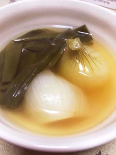 丸ごと新たまコンソメスープ-レシピのメイン写真