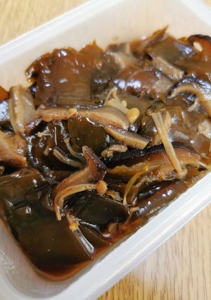 五香粉でアジア風味★めかぶとキノコの佃煮-レシピのメイン写真