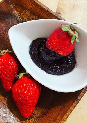 簡単可愛い♪苺のチョコフォンデュ-レシピのメイン写真