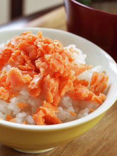 お弁当や常備菜に手作り鮭フレーク-レシピのメイン写真