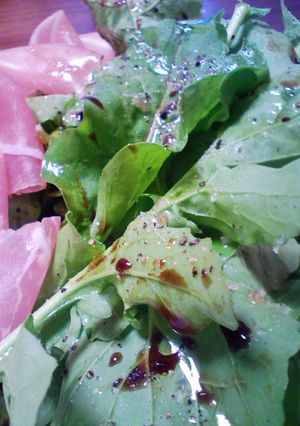 ルッコラと生ハムの簡単サラダ-レシピのメイン写真