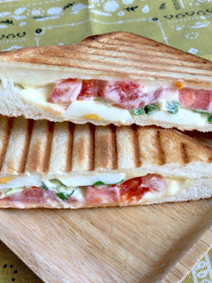 トマトチーズたまご☆ホットサンド-レシピのメイン写真