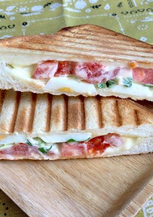 トマトチーズたまご☆ホットサンド-レシピのメイン写真