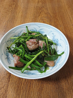 肉にらサイコロステーキ風-レシピのメイン写真
