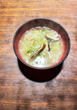 椎茸とキャベツのお味噌汁-レシピのメイン写真
