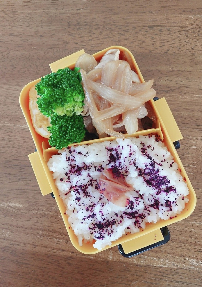 新玉ねぎたっぷり豚の生姜焼弁当♪-レシピのメイン写真