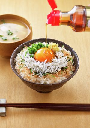 ごま油と薬味が決め手♪贅沢しらす丼-レシピのメイン写真